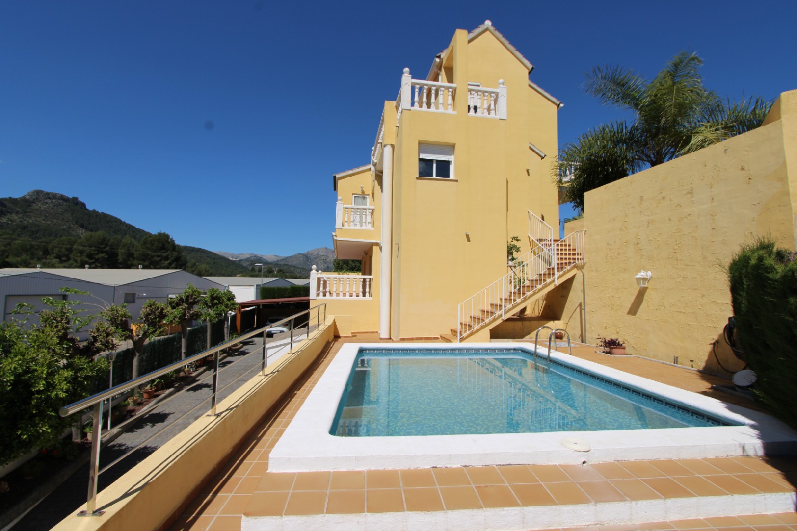 chaletvilla en orba ·  650000€