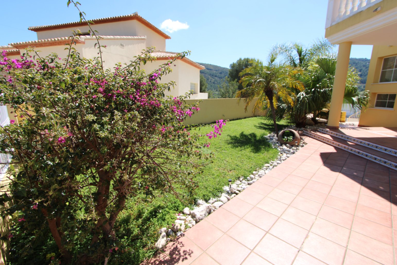chaletvilla en orba ·  650000€