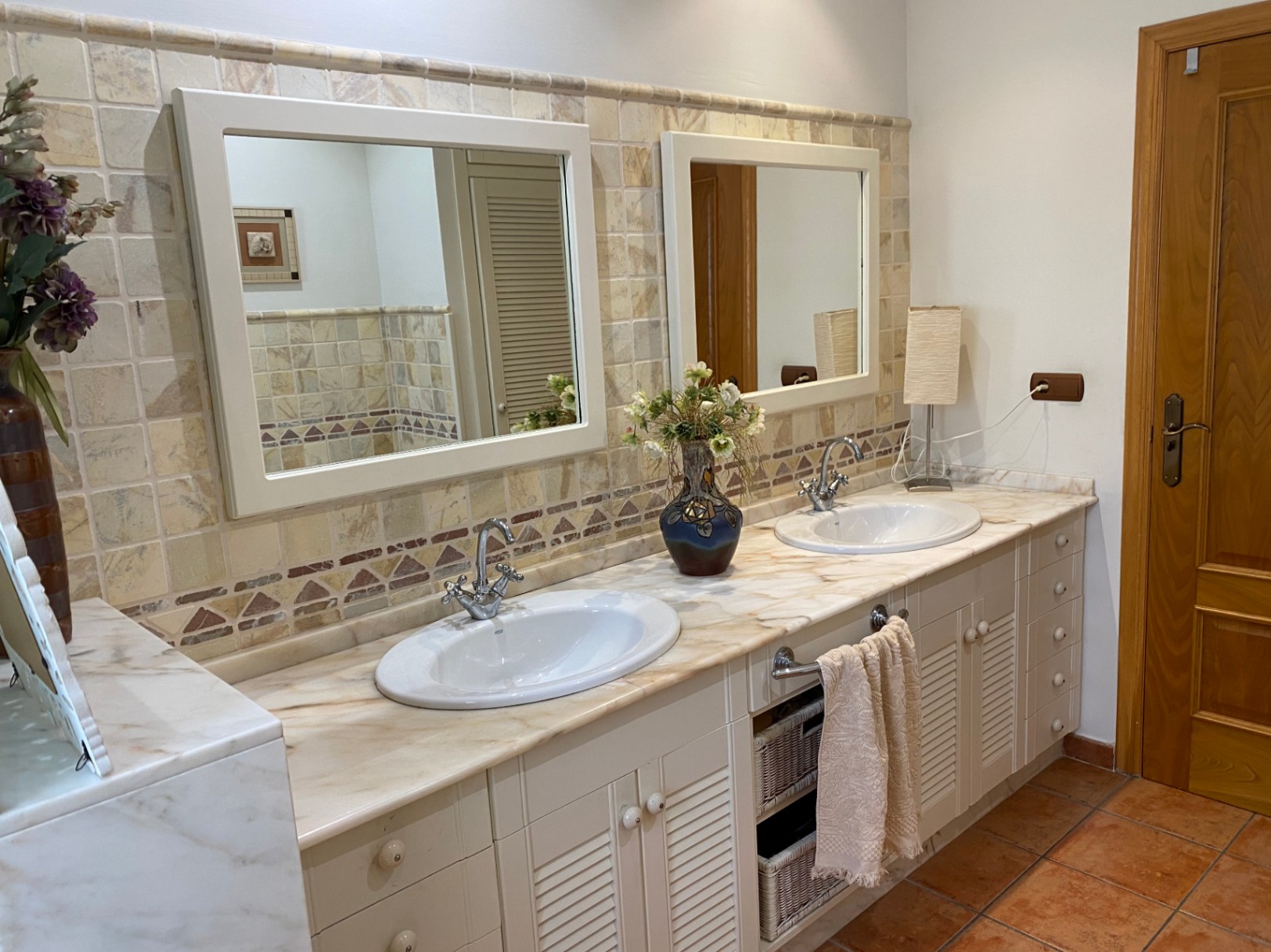chaletvilla en orba ·  890000€