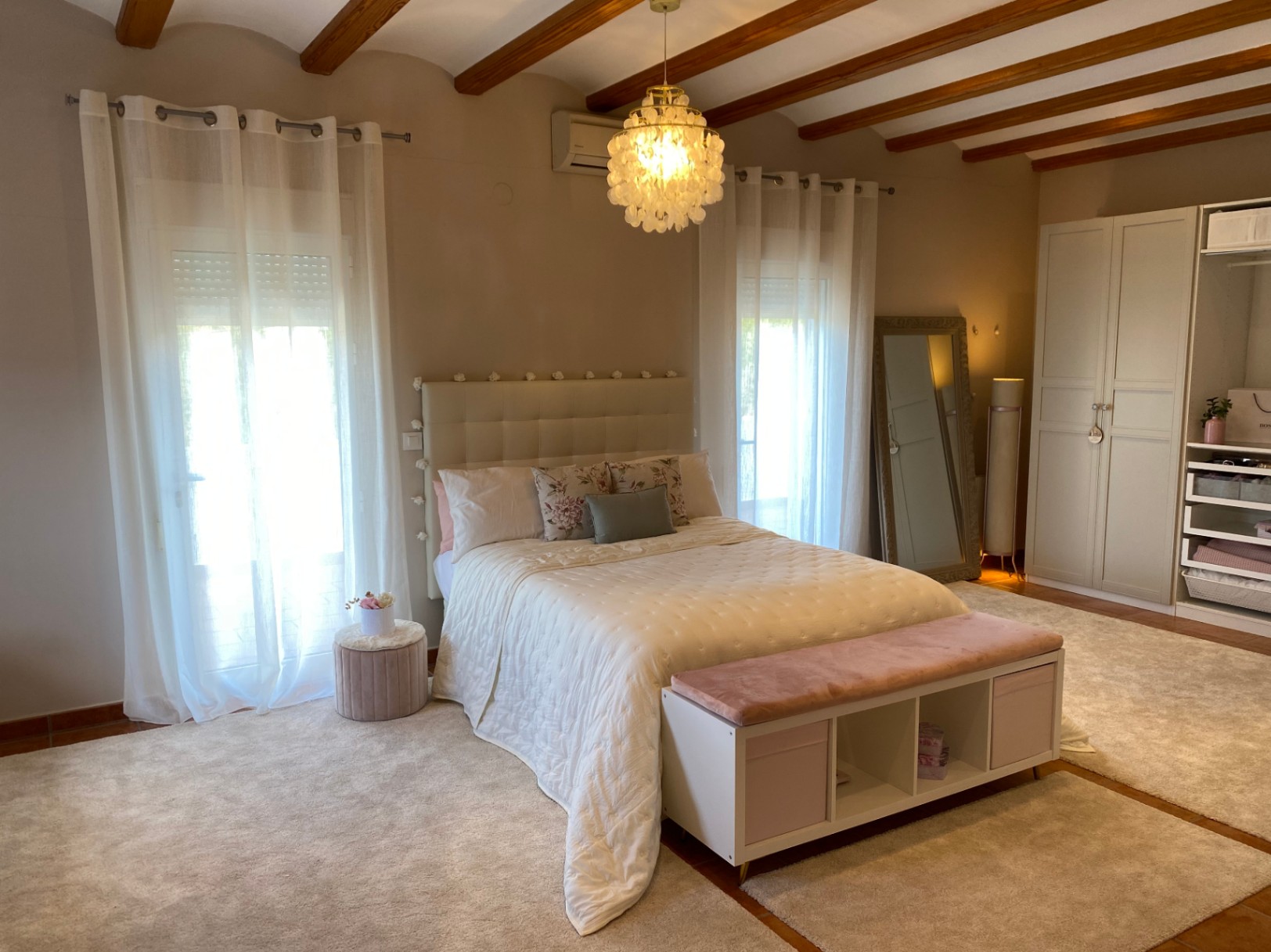 chaletvilla en orba ·  890000€