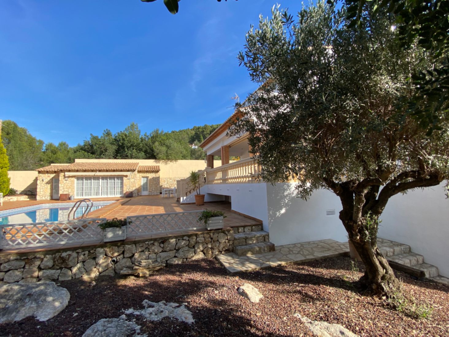 chaletvilla en orba ·  890000€