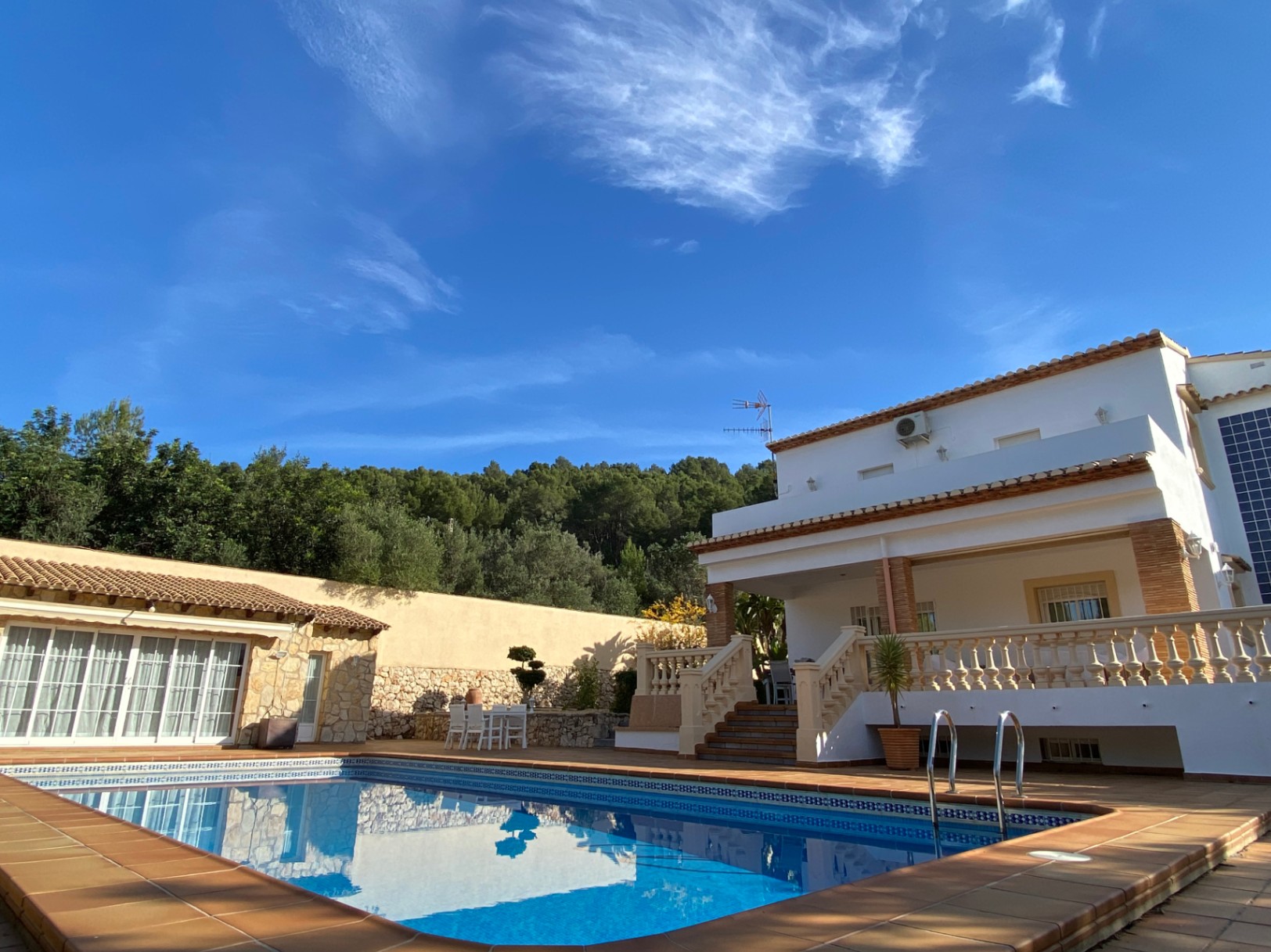 chaletvilla en orba ·  890000€
