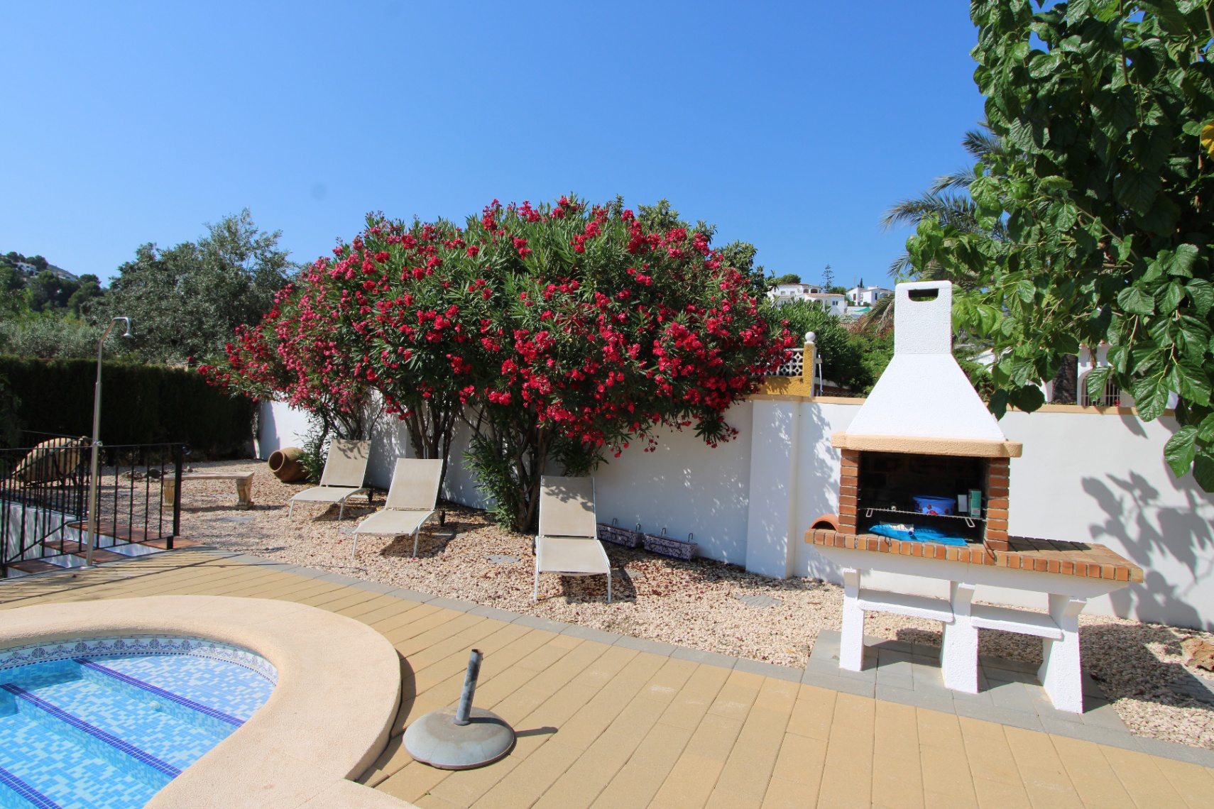 001899PGI - Chalet for sale in Orba located on a flat plot.