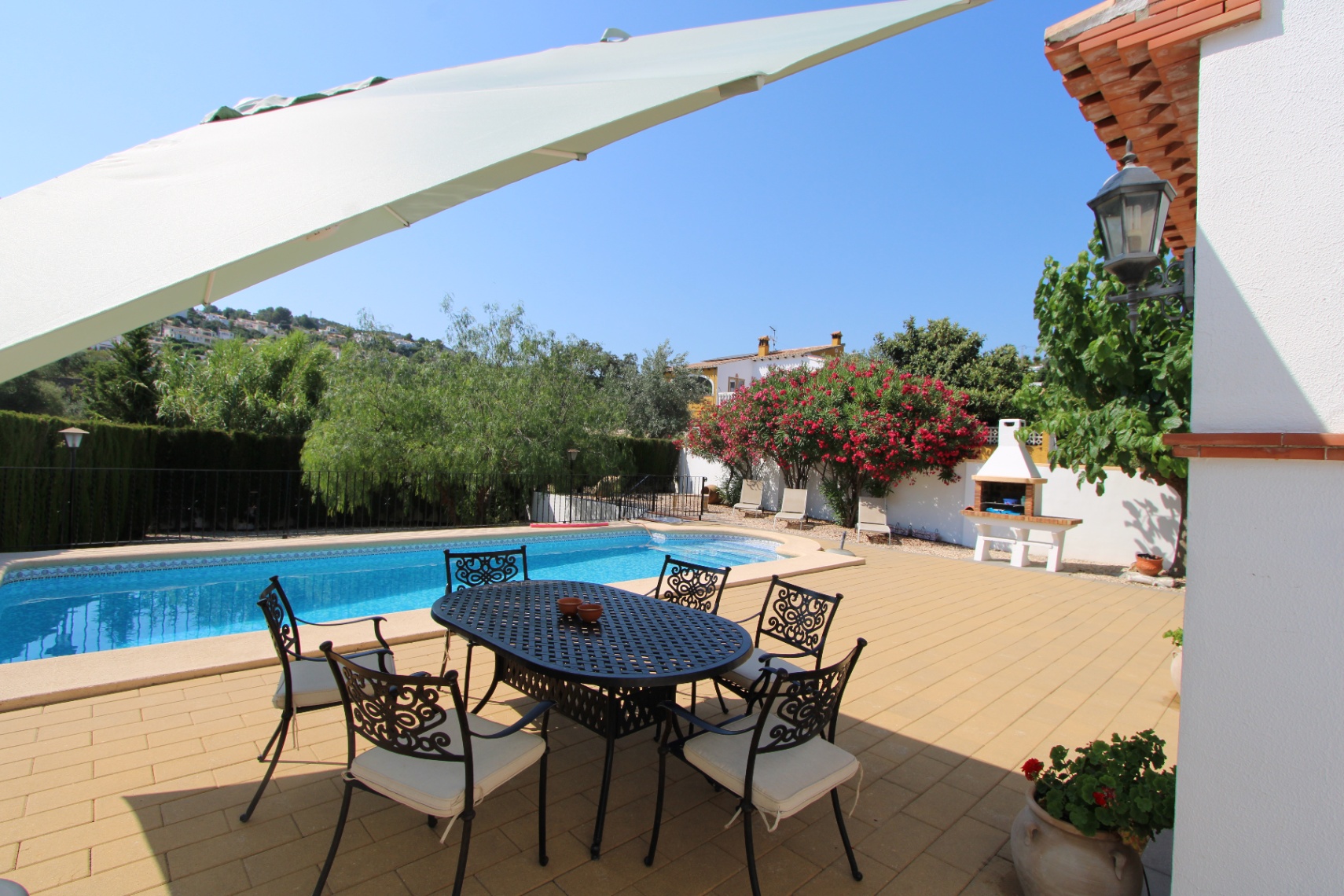 001899PGI - Chalet for sale in Orba located on a flat plot.