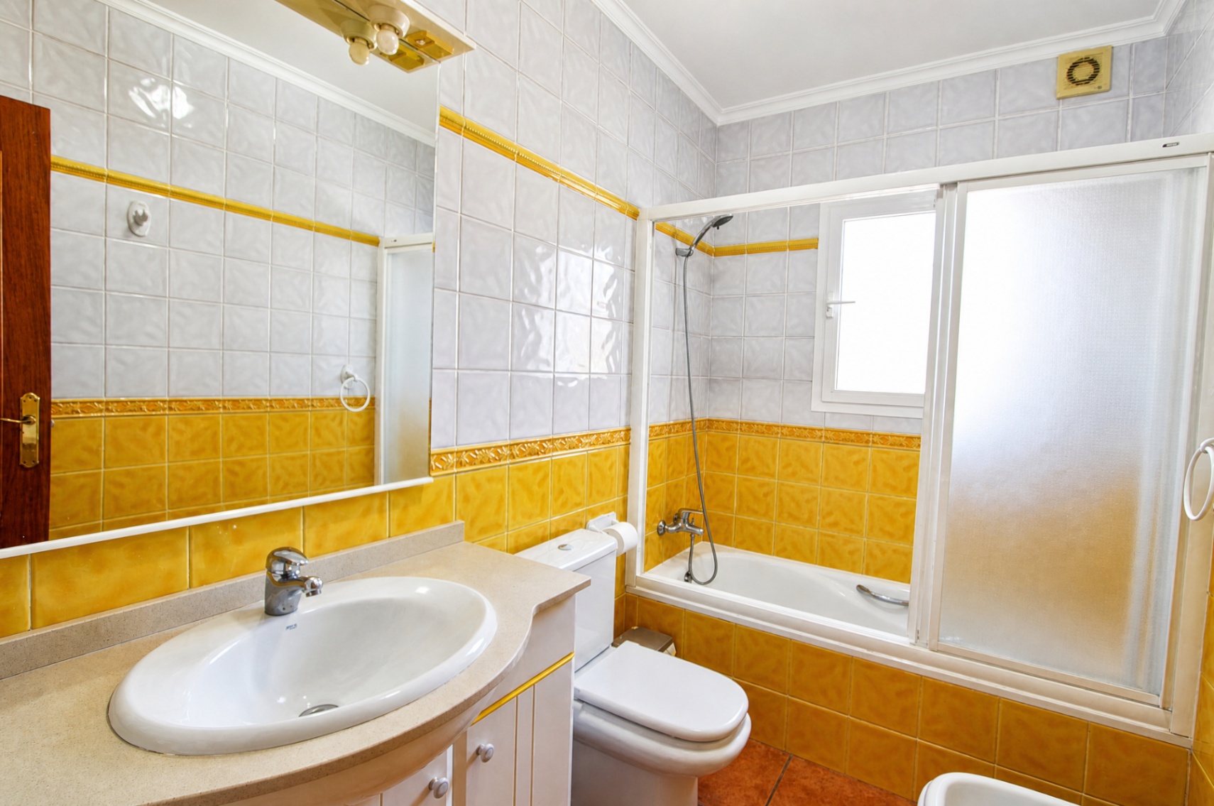 001899PGI - Chalet for sale in Orba located on a flat plot.
