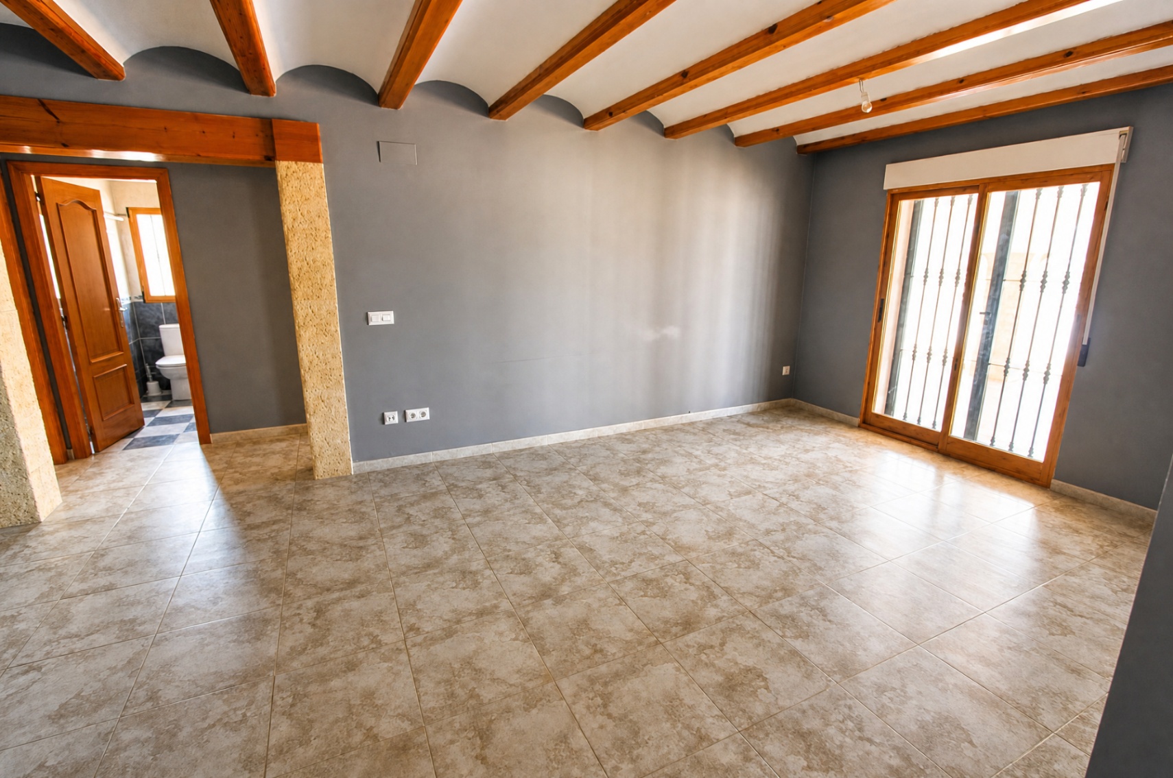 00426 - Chalet à vendre avec deux logements indépendants