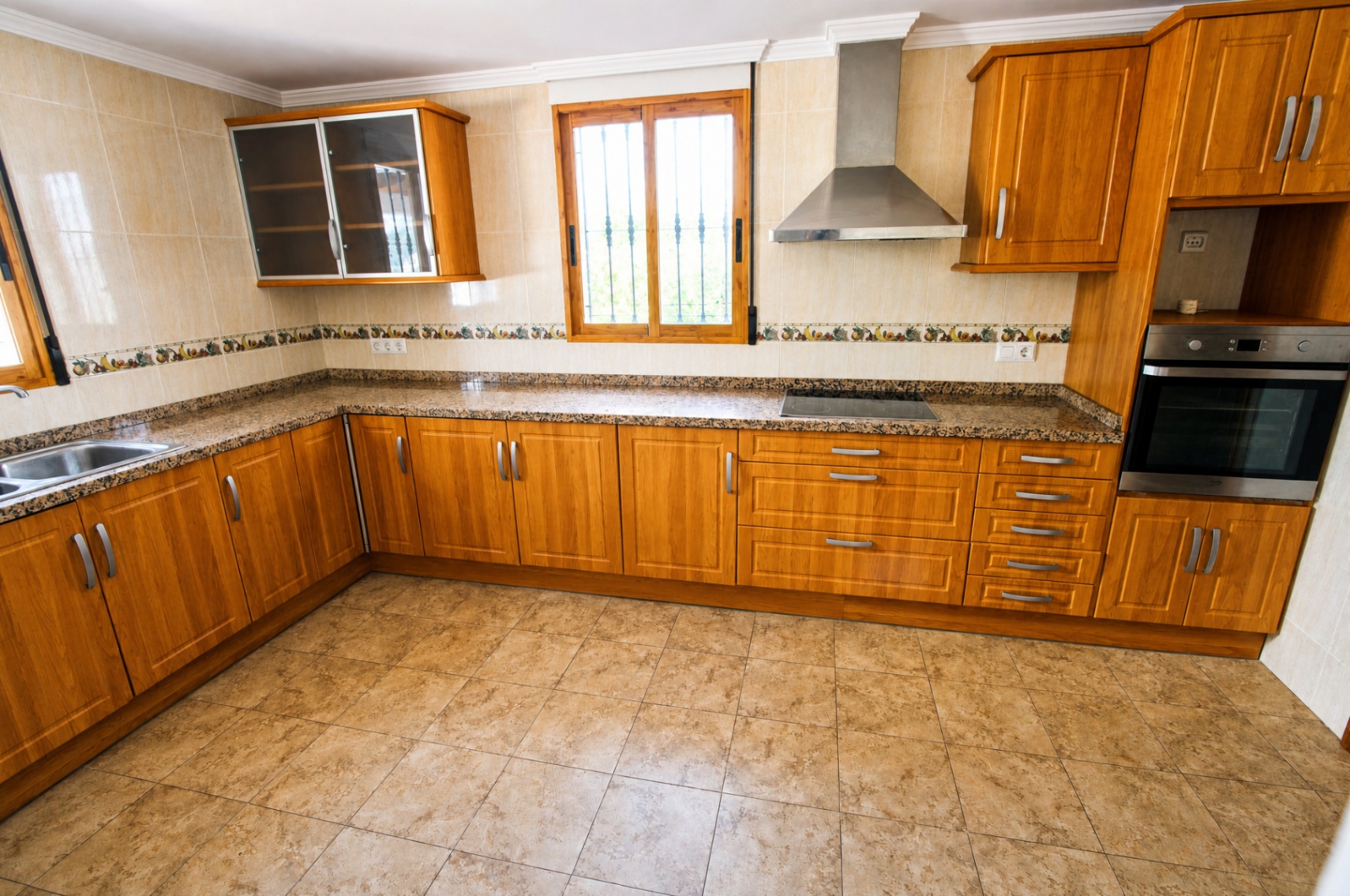 00426 - Chalet à vendre avec deux logements indépendants