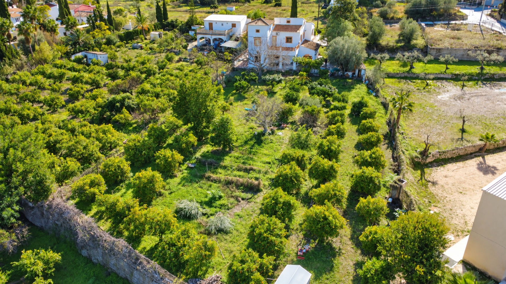 Villa / Finca mit Pool zu verkaufen in Orba