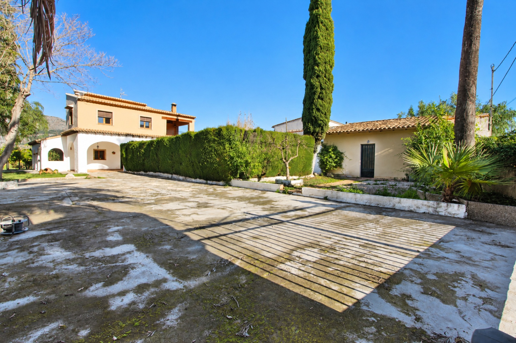 Villa / Finca mit Pool zu verkaufen in Orba
