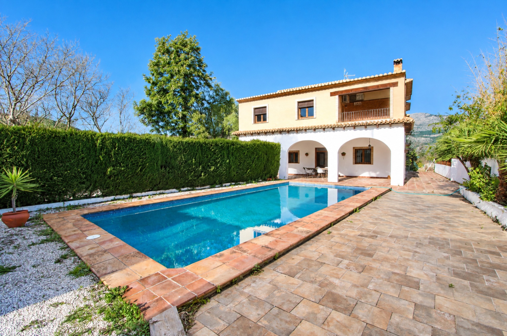 Villa / Finca mit Pool zu verkaufen in Orba