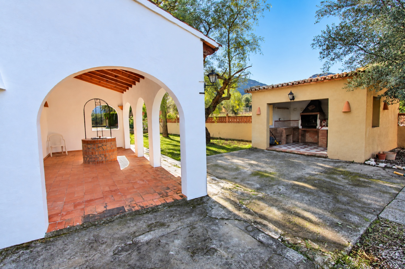 Villa / Finca mit Pool zu verkaufen in Orba