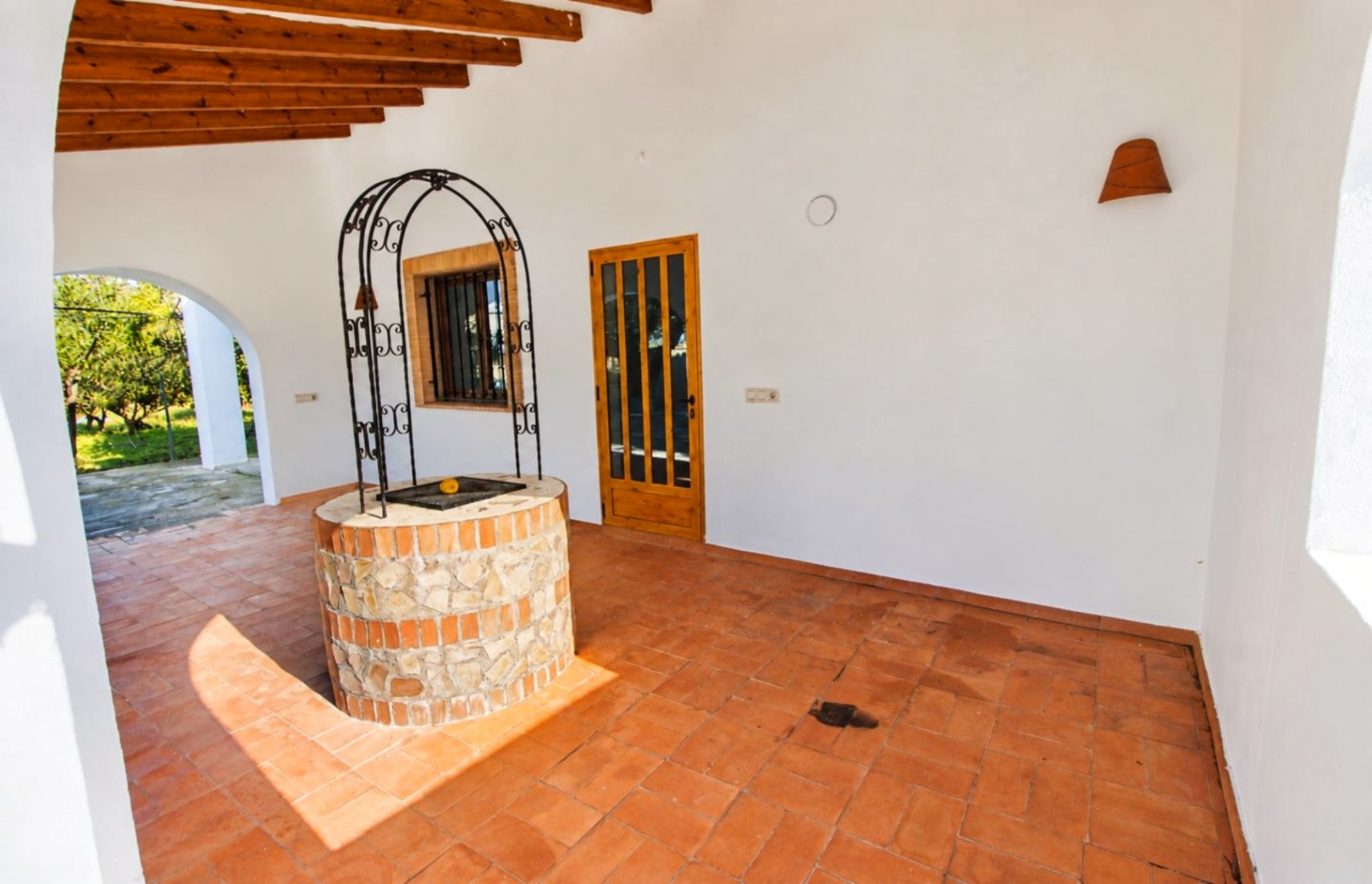 Villa / Finca mit Pool zu verkaufen in Orba