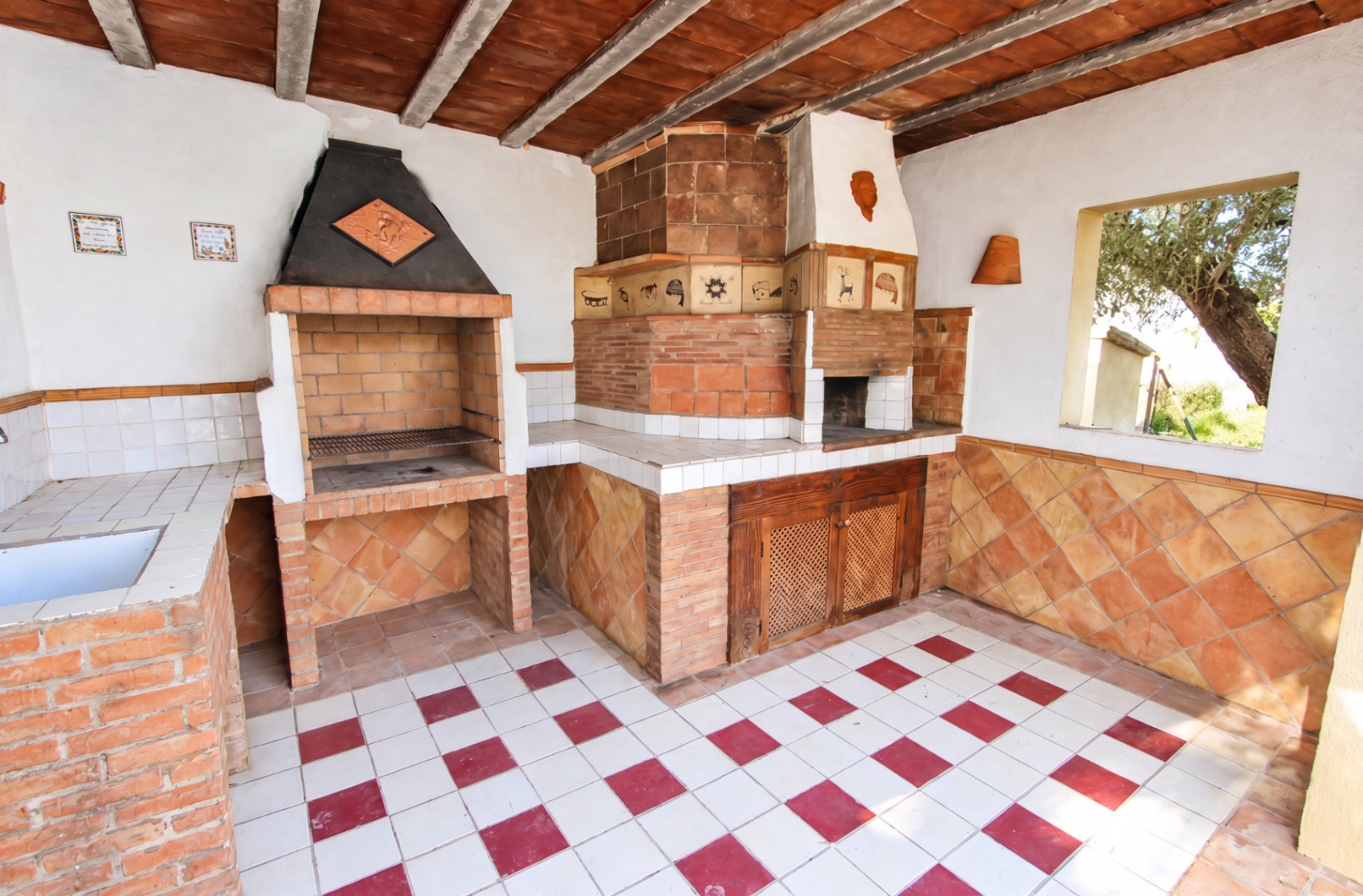 Villa / Finca mit Pool zu verkaufen in Orba