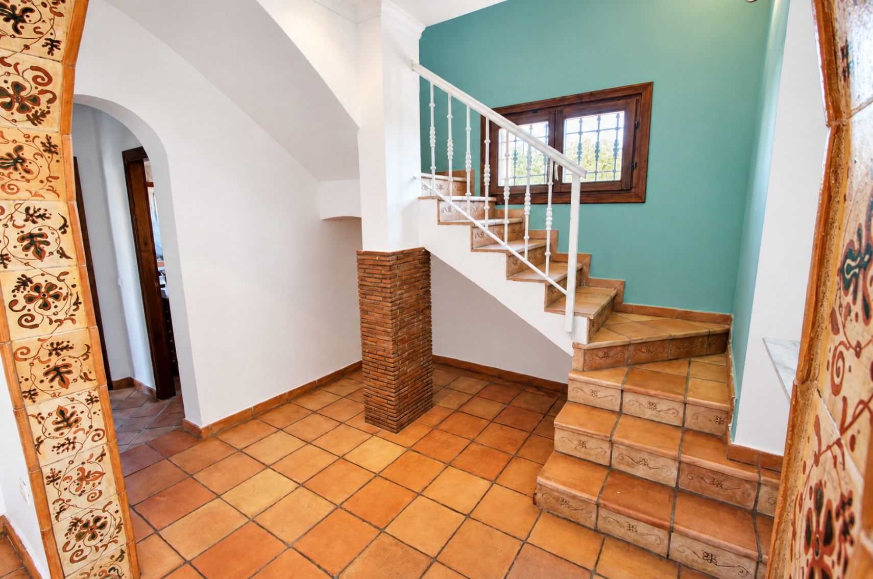 Villa / Finca mit Pool zu verkaufen in Orba