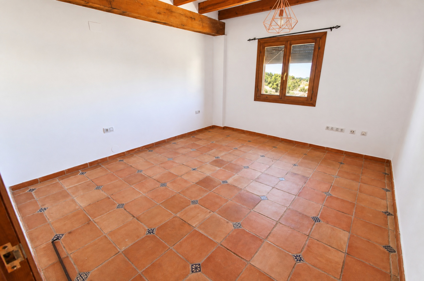 Villa / Finca mit Pool zu verkaufen in Orba