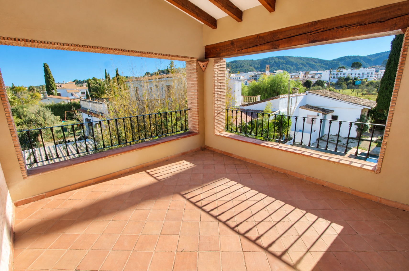 Villa / Finca mit Pool zu verkaufen in Orba