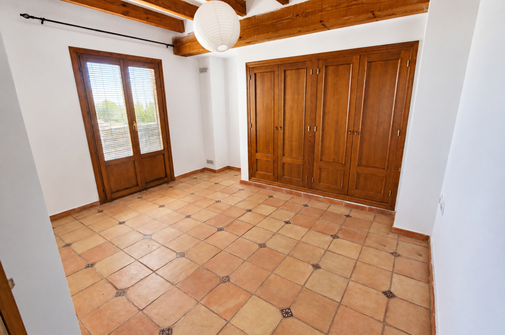 Villa / Finca mit Pool zu verkaufen in Orba