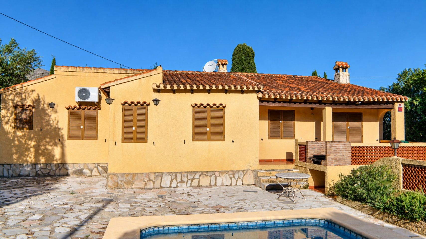 Villa à vendre à Orba située sur un terrain plat