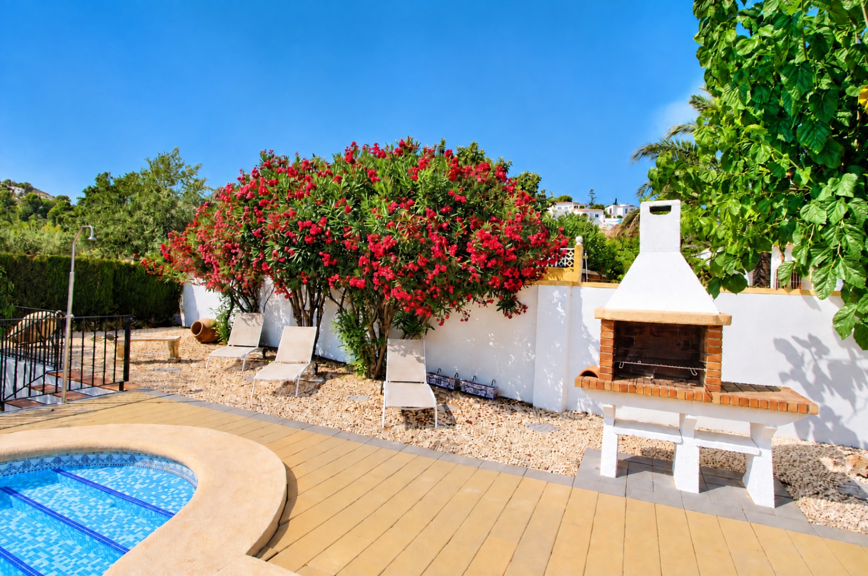 001899PGI - Chalet a la venta en Orba situado en una parcela llana