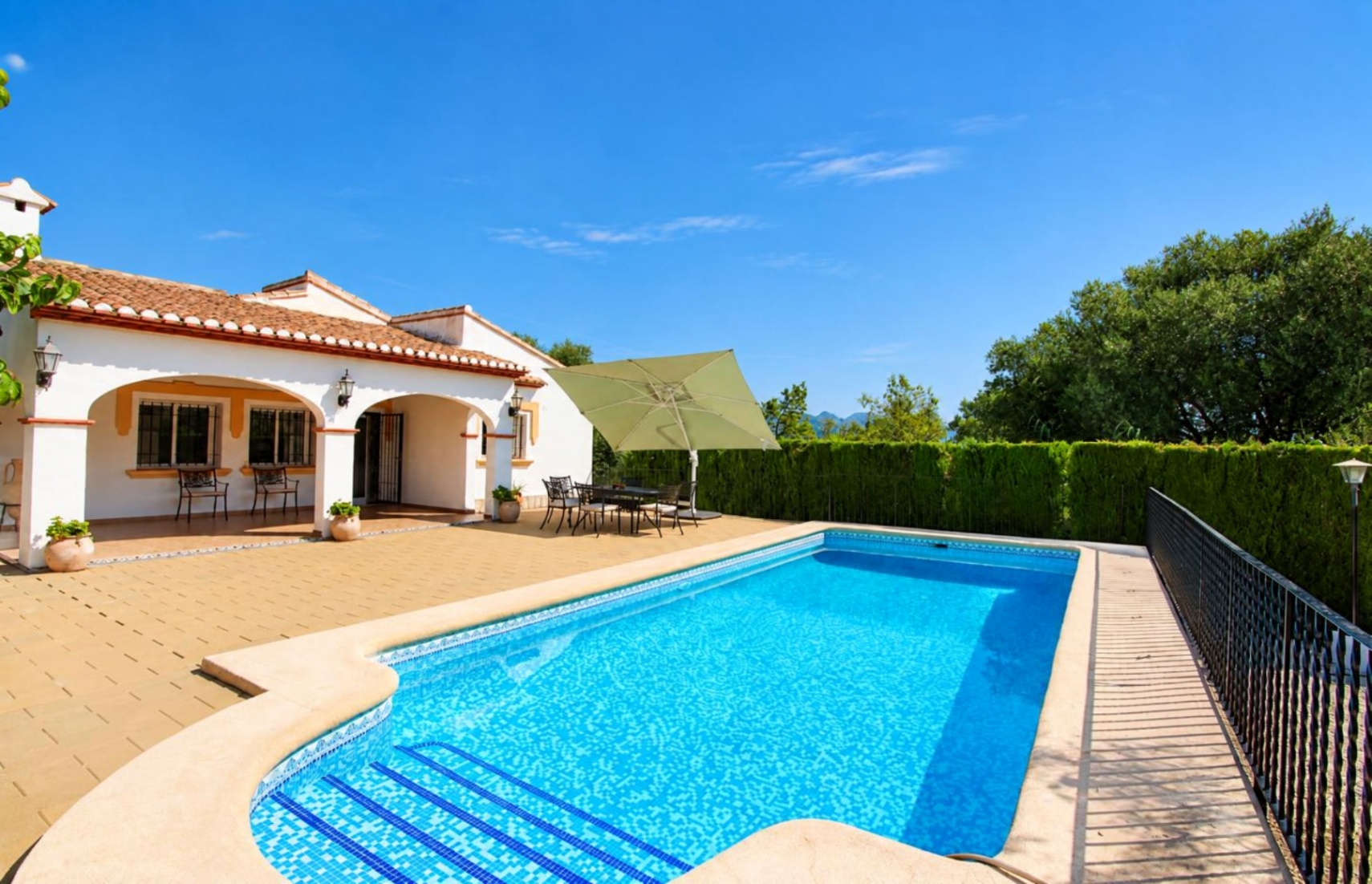 001899PGI - Chalet a la venta en Orba situado en una parcela llana