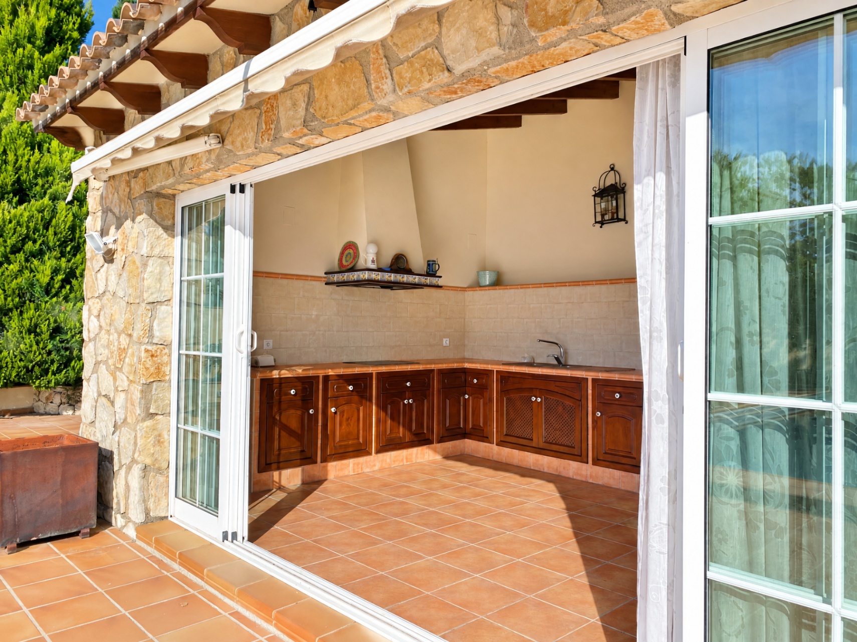 001904PGI - Exklusive Luxusvilla in Orba mit Pool, großzügigen Räumen und einem außergewöhnlichen Potenzial.