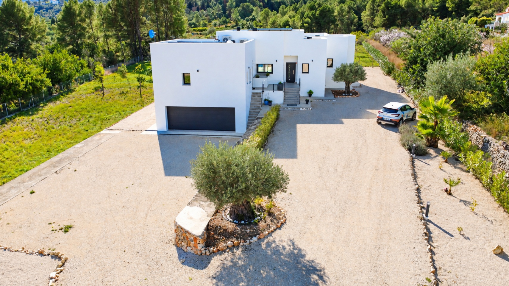 001836PGI - Villa moderne à vendre à Orba avec vue sur la mer.