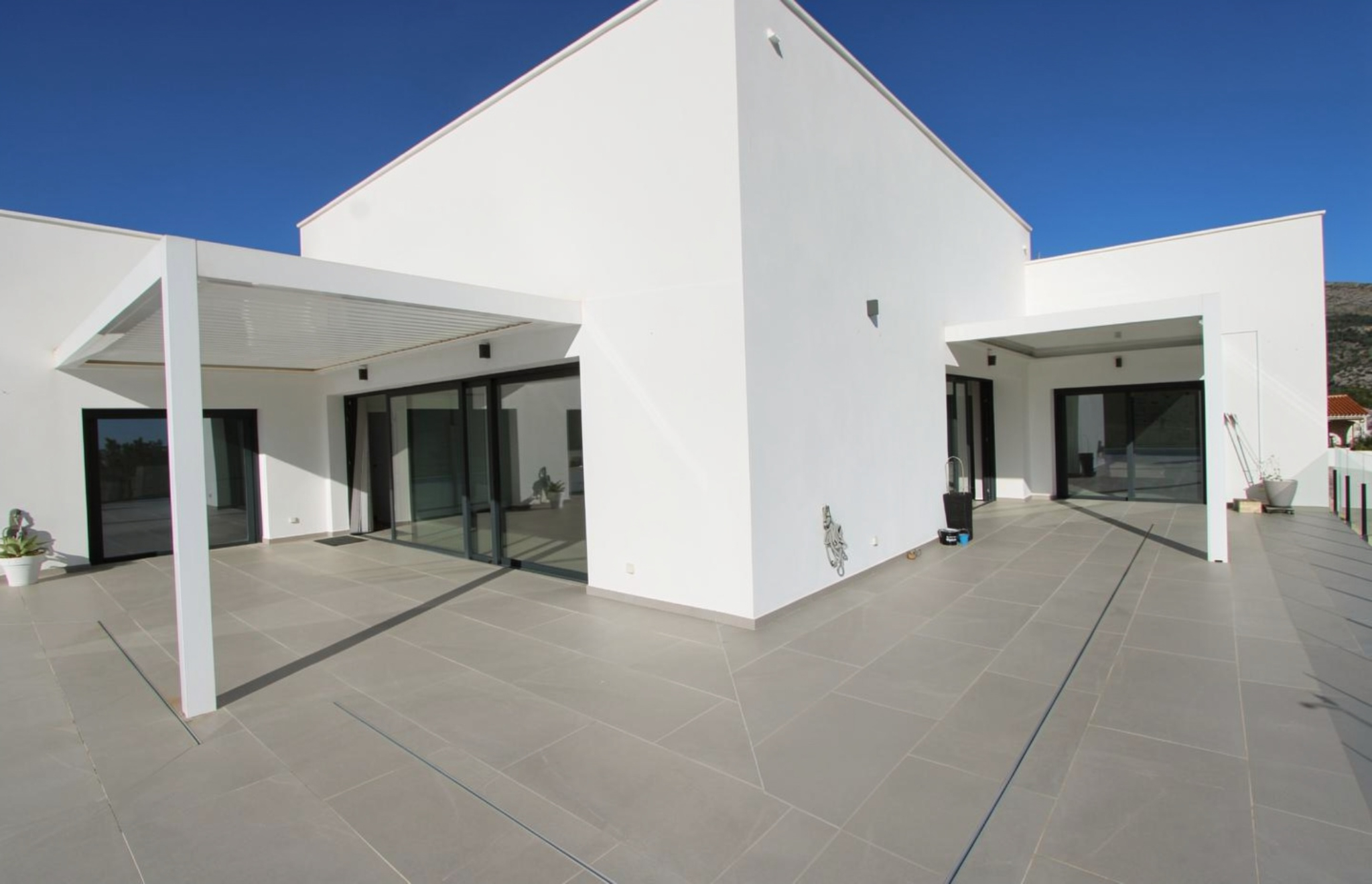 001836PGI - Villa moderne à vendre à Orba avec vue sur la mer.