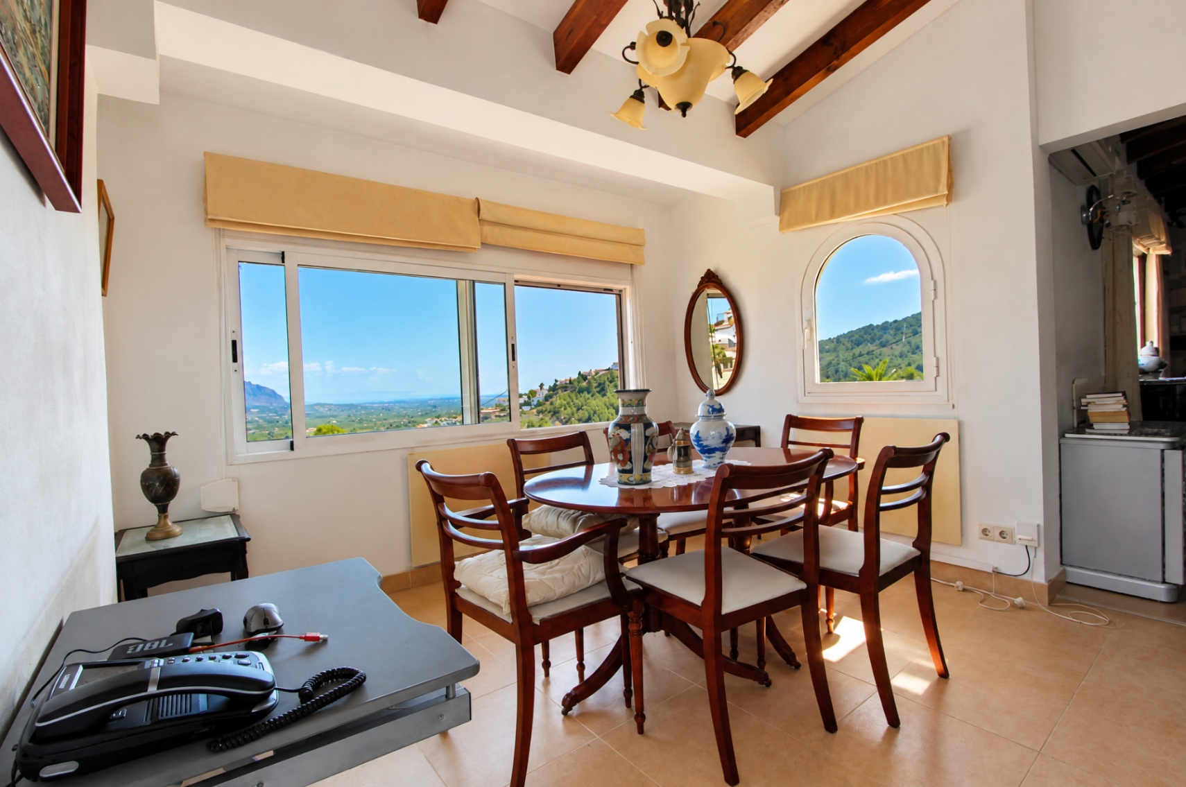 Chalet a la venta con vistas panorámicas al valle y al mar en Orba